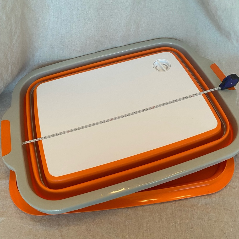Collapsible Orange Food Storage Container with Lid 13 x 17 x 5” - Picture 2 of 3